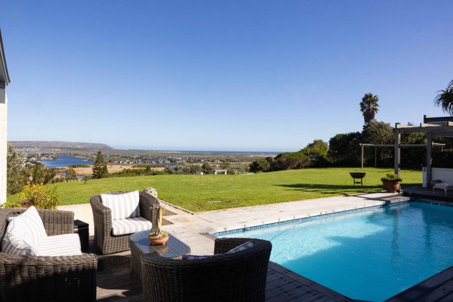 5 Bedroom Property for Sale in Crofters Valley Western Cape